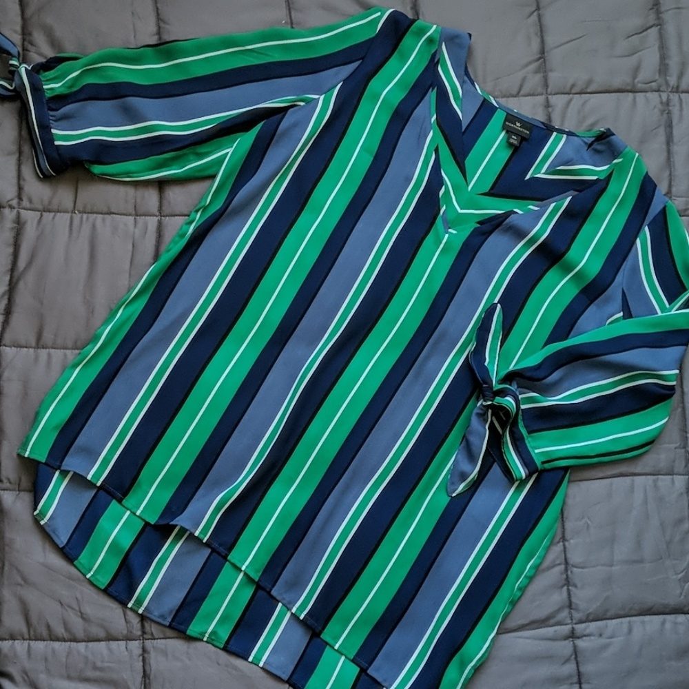 Striped v neck blouse